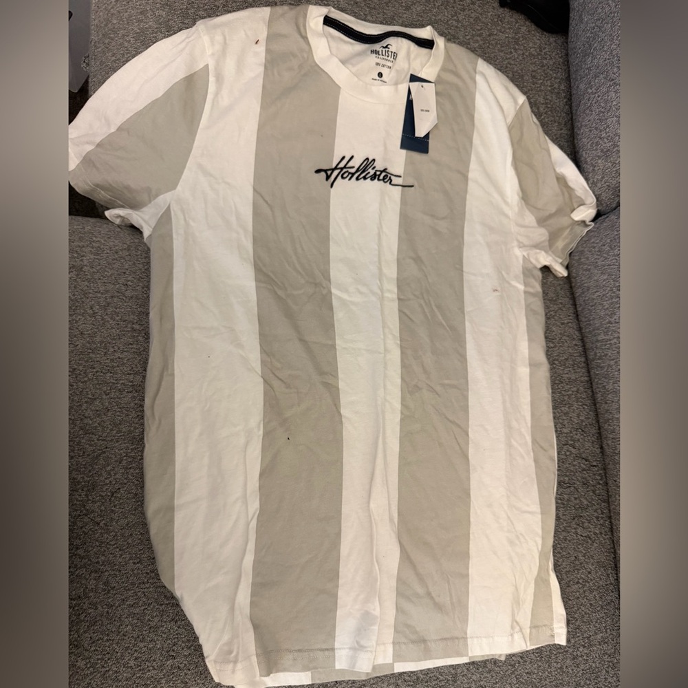 Hollister Men's Short Sleeve Tee - Beige and White Stripes